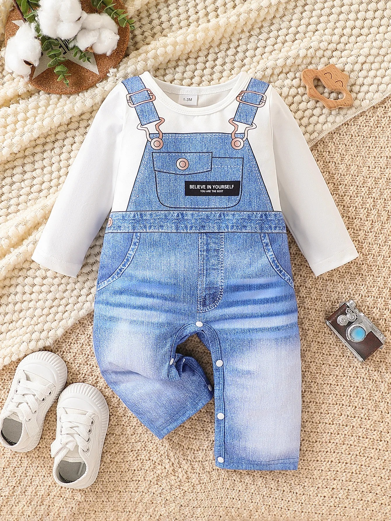 salopette bebe bleue look jean de face