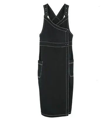 Robe salopette en coton denim mi longue fendue assise noire