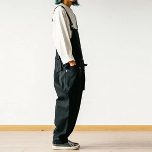 salopette large homme noir de profil