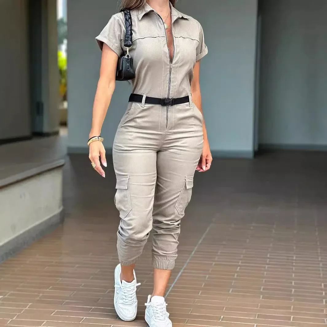 salopette combinaison beige femme détail buste