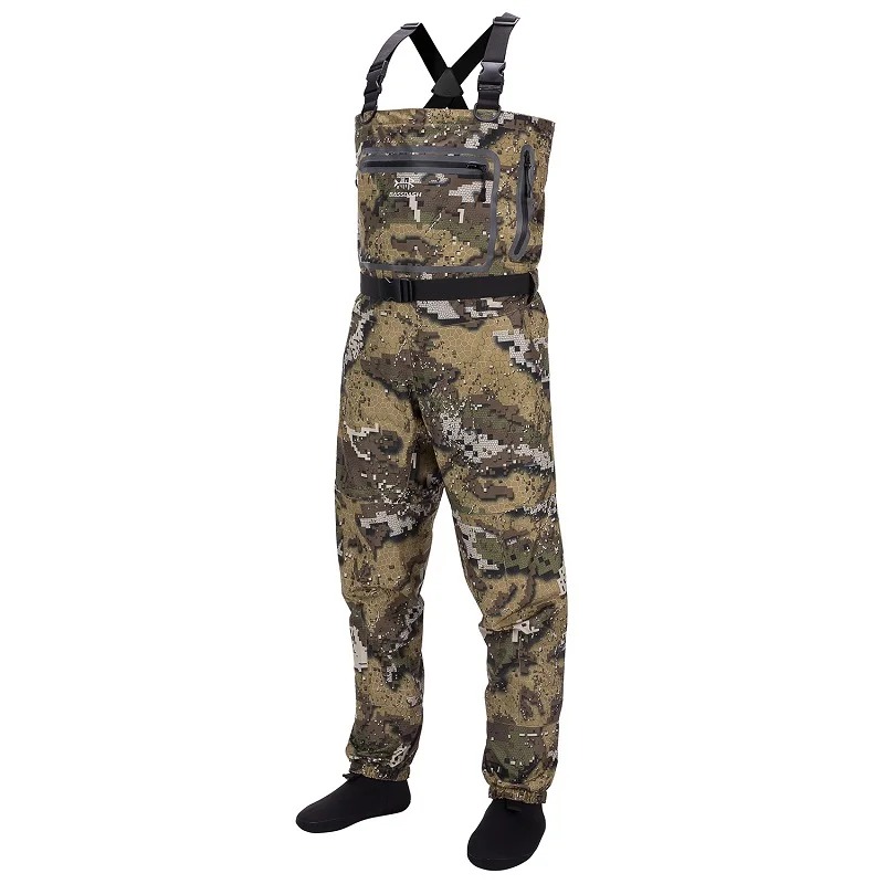 salopette de chasse et peche de profil