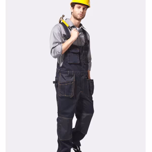 salopette de travail homme haute performance en action