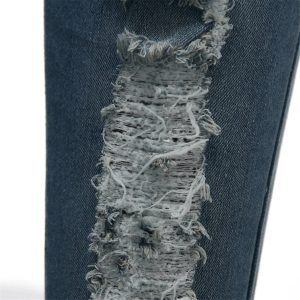 salopette jean femme de près