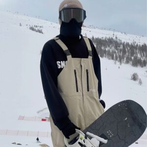 salopette homme ski sports d'hiver détail buste